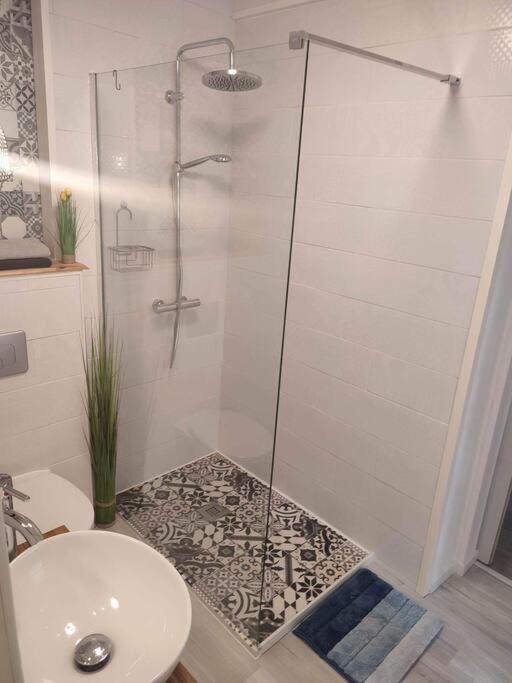 Cosy Au Pied Des Halles,le Rossini Apartamento Narbona